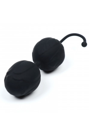 Черные вагинальные шарики с мягким хвостиком